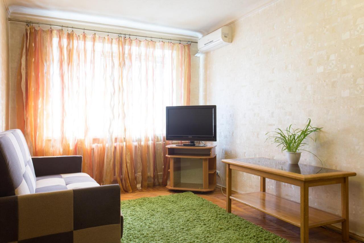 Kosmicheskaya Street Area Apartment Kharkiv Exterior photo